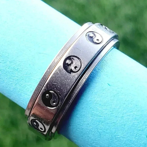 Stainless Steel Fashion Ring for Men/Women, AAAQL1004 - Picture 1 of 11